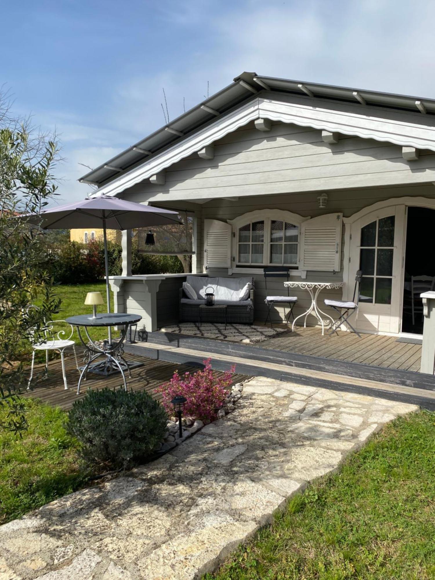 Chalet De Charme Aniane Exterior photo